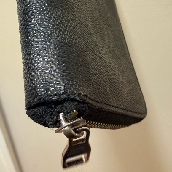 Authentic Louis Vuitton - Damier Graphite Zippy Wallet - Picture 11 of 16